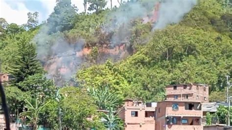 Reportan incendio en una vereda del municipio de Itagüí