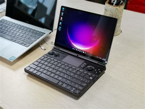 GPD Win Max 2 AMD Ryzen 7 6800U And Intel Core I7 1260P Configurations