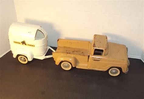 Vintage Tonka Farms Pressed Steel Pick Up Truck And Trailer Tonka