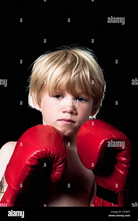 Boxing Winner Boxing Hi Res Stock Photography And Images Alamy