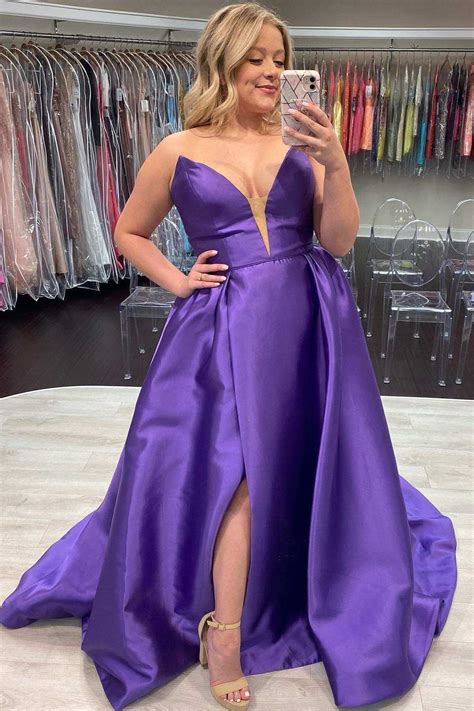 Purple Plus Size Prom Dresses Satin V Neck Sleeveless Formal Dress Wit