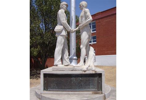 Mondays Monument Medicine Lodge Treaty Statue Medicine Lodge Kansas