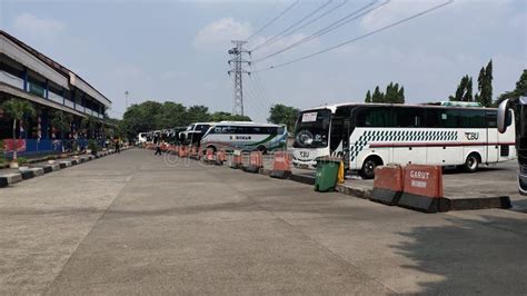 Terminal De Autobuses Kampung Rambutan Jakarta Indonesia Foto Editorial