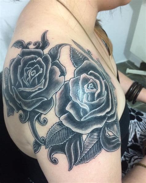 79 Amazing Roses Shoulder Tattoos To Try Right Now For Best Inking