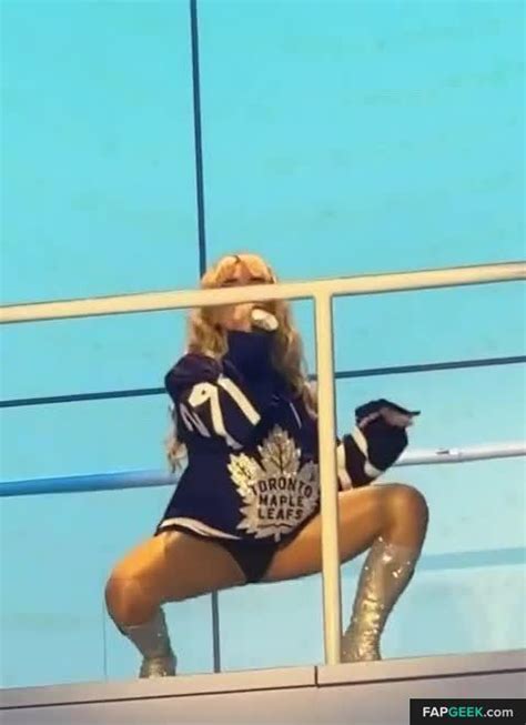 Sabrina Carpenter Sabrina Carpenter Sabrinacarpenter Nude Leaked Onlyfans Video 3541 FapGeek