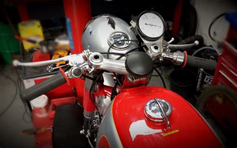 Ducati 250 Mach 1 - Classic Italian Bikes