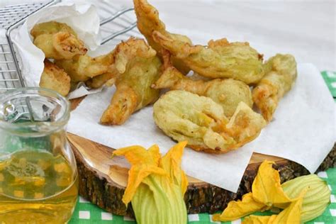 Fiori Di Zucca In Pastella Croccanti Ricetta E Varianti Tuorlo Rosso