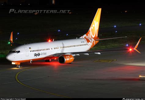 UR SQH SkyUp Airlines Boeing 737 86Q WL Photo By Florian Resech ID