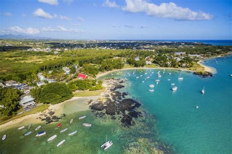 Discover The Most Beautiful Kitesurfing Waves In The North Of Mauritius