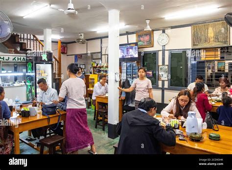 Myanmar (Burma), Yangon, typical Burmese restaurant Aung Thukha Stock ...