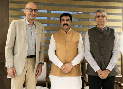 Dharmendra Pradhan On Twitter Glad To Meet Shri Pankaj Sharma