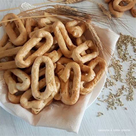 Taralli Pugliesi Al Vino Bianco E Semi Di Finocchio Cucinare Come Amare