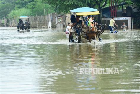 Ribuan Rumah Di Baleendah Dan Dayeuhkolot Terendam Banjir Republika