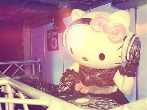 Hey kitty dj | Kitty, Hello kitty, Dj kitty