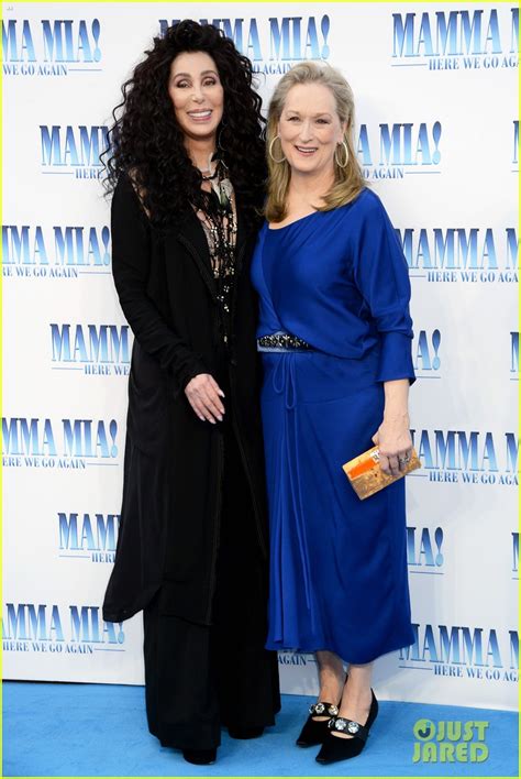 Cher Meryl Streep Reunite At Mamma Mia Here We Go Again London