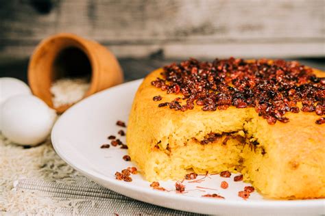 TACHIN: BAKED SAFFRON RICE WITH BARBERRIES