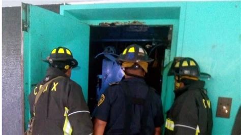 Tres Personas Resultaron Lesionadas Después Del Desplome De Un Elevador En Un Edificio Al Sur De