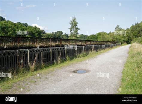 Millers Dale Viaduct Monsal Trail Walking Path In Derbyshire Uk Stock