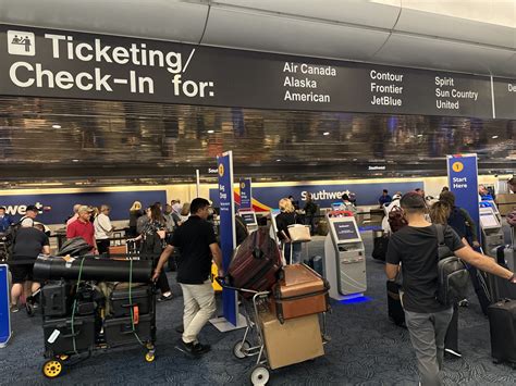 Dane County Regional Airport leaders pursue international status - WPR