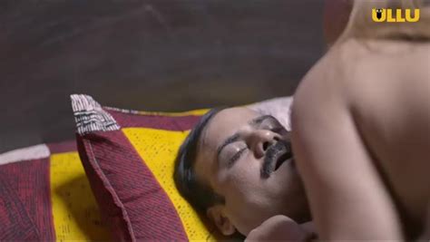 Watch Free Palang Tod Gaon Ki Garmi Tamil S E Ulluporn