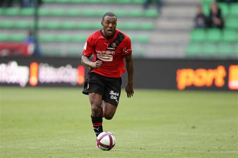 Football Rennes Rennes tenu en échec par Rustavi à la pause Foot 01