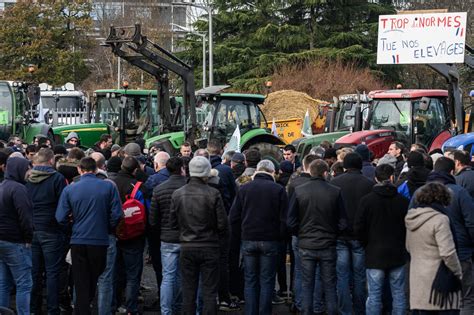 Protestele Agricultorilor Din Fran A Se Extind I N Sudul Rii Mai