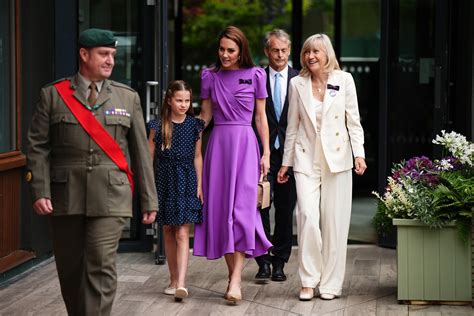 Księżna Kate z córką na Wimbledonie Charlotte spotkała znaną