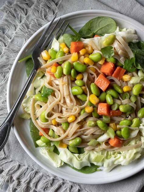 18 Best Vegan Rice Noodle Recipes From Around The World