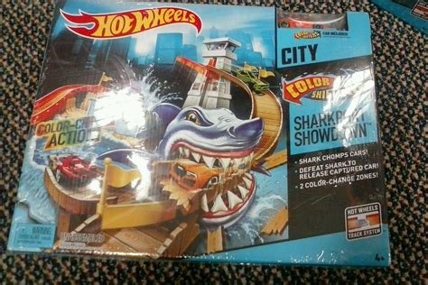 New in Box Hot Wheels Color Shifters Sharkport Showdown Trackset ...