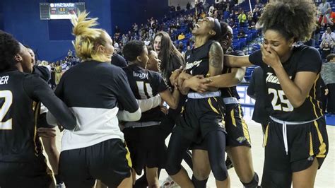 Towson Womens Basketball Secures First Ncaa Tournament Bid In Program