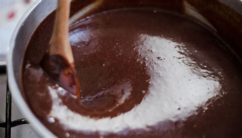 Como Fazer Brigadeiro De Panela Ou Micro Ondas Receita Simples Fica