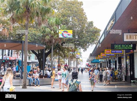 Manly Beach Sydney People Walking And Shopping On The Corso Sydney Nsw