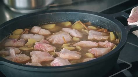 SUQUET DE PEIX AMB BOLETS SOFREGIT de Gambas de Palamós SUQUET DE