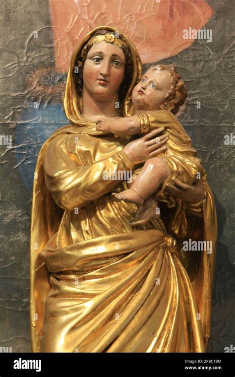 Vierge Marie Et Lenfant Jesus Hi Res Stock Photography And Images Alamy