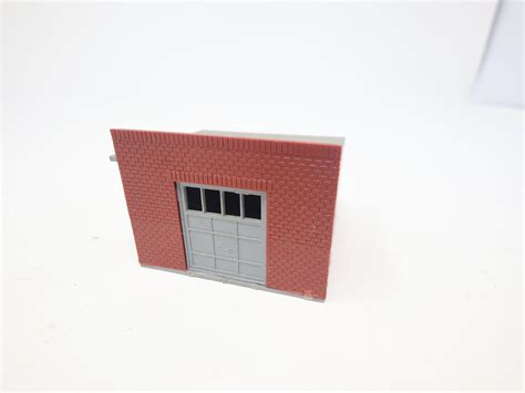 Used Ho Scale Small Brick Garage