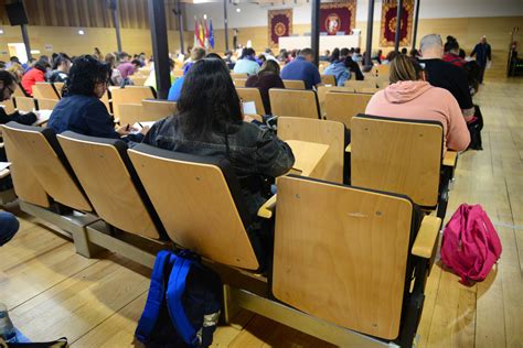 Las Fotos De Las Pruebas De Acceso A La Universidad Para Mayores De