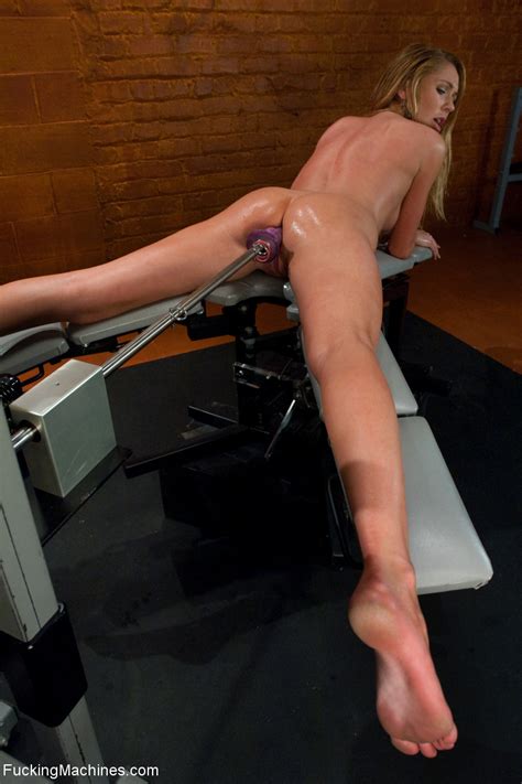 Beautiful Babe With A Hot Butt Brynn Tyler Gets Toyed By A Sex Machine CoedCherry