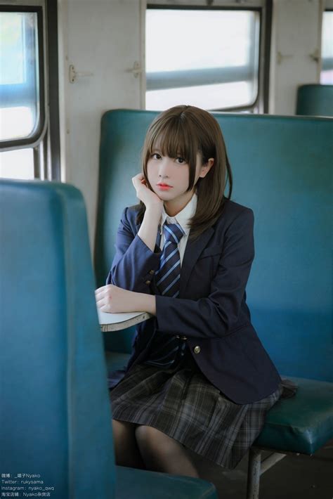 Nyako Nude Jk Uniform In Train Nudecosplaygirls