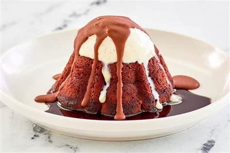 Chili's Molten Lava Cake - CopyKat Recipes