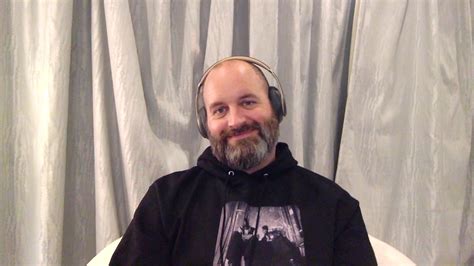Hot Ones Staffel Folge Tom Segura Keeps It High And Tight While Eating Spicy Wings
