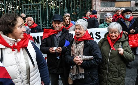 Fotos Los Pensionistas Se Manifiestan En Bilbao El Correo