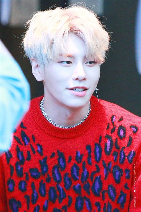 ปักพินโดย Az 🌱🌻🐳 ใน JBJ95