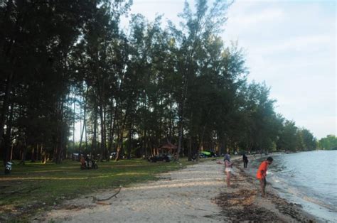 Pantai Tanah Merah Destinasi Wisata Samboja