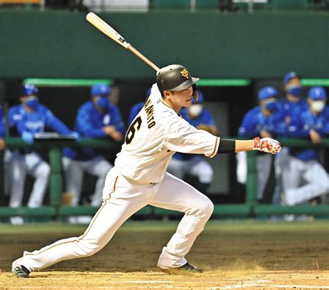 【巨人】坂本勇人が通算2133安打で球団歴代4位に 原監督「守ろうとしたらお尻をぺんぺんとする」：中日スポーツ・東京中日スポーツ