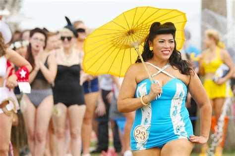 Galveston Beach Revue Returns With Bathing Beauties And Vintage Cars