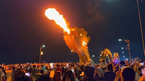 Kda Nang Dragon Bridge Breathing Fire Water Show Vietnam