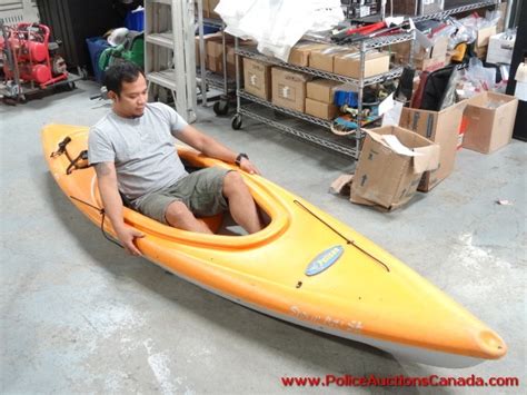 Police Auctions Canada Pelican Ram X Storm 100 Se 10 Kayak 130549h