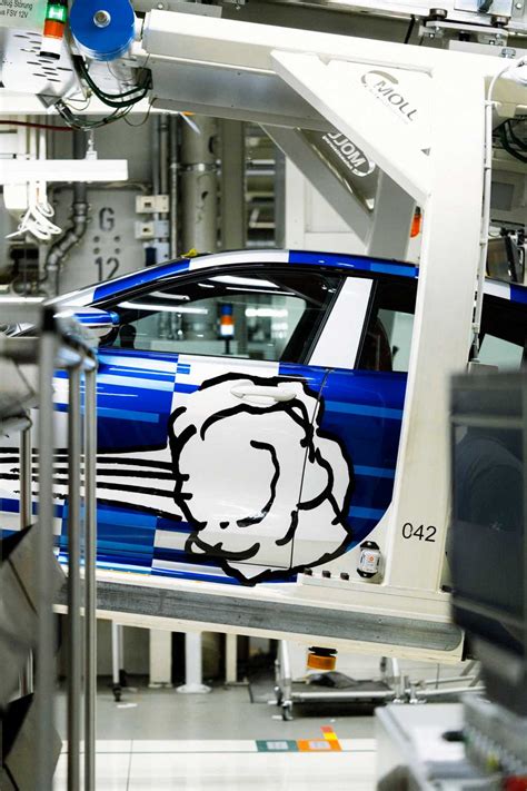 Assembly Of The The X Jeff Koons At The Bmw Group Plant Dingolfing