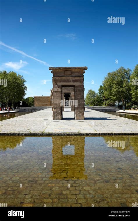 Templo De Debod Egyptian Temple In The Parque Del Oeste Madrid Spain