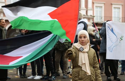 Conflit israélo palestinien 200 personnes défilent pour la paix à Mulhouse